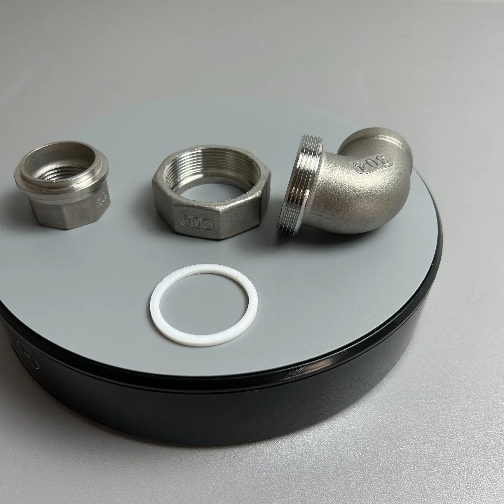 Compact/Heavy Pattern 201 304 316 Casting Threaded Elbow Union Manufacture