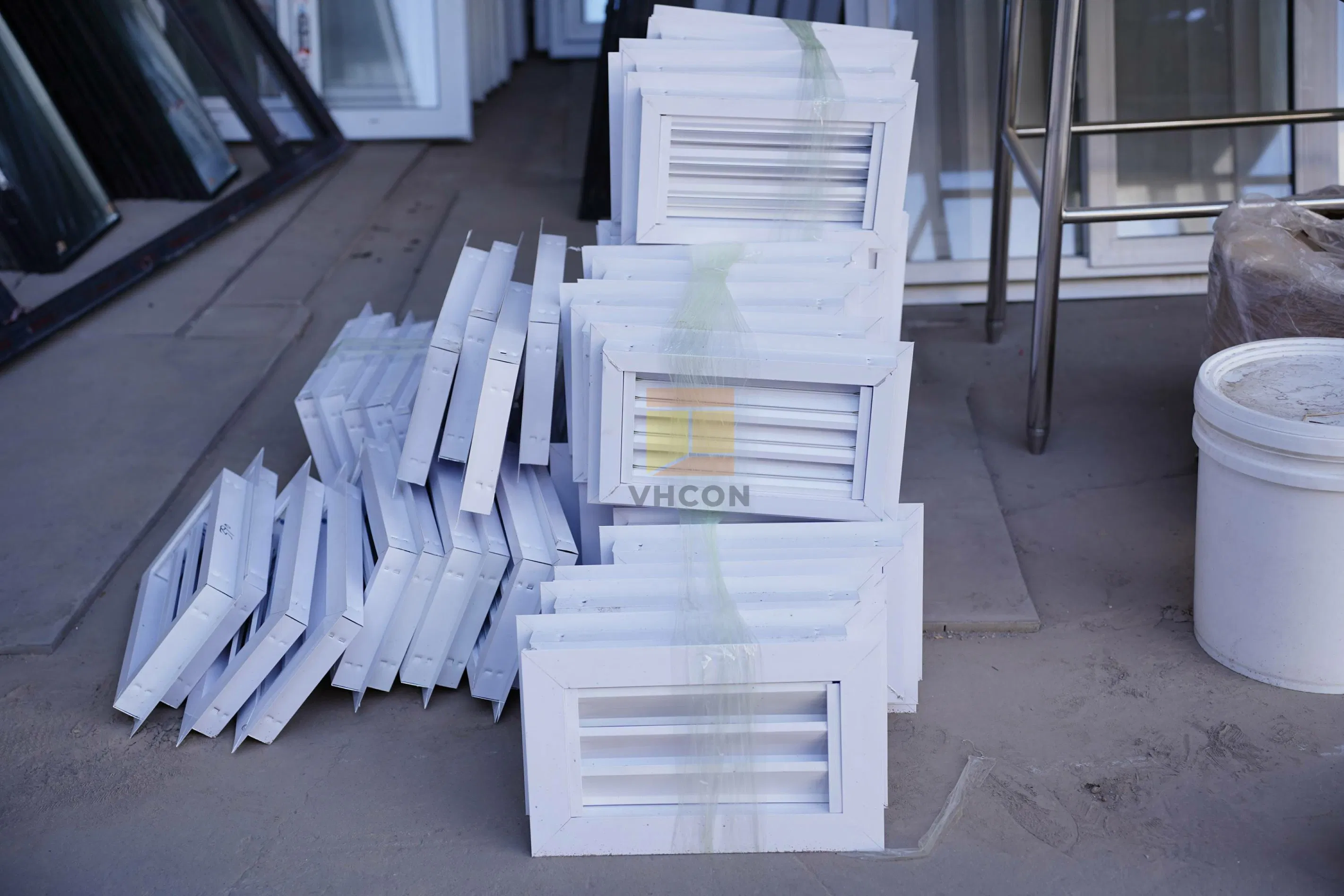 Anti-Seismic 20FT 40FT Movable Mini Prefabricated Home 2 3 4 5 Bedroom Foldable Expandable Container House Prefab Luxury Villa