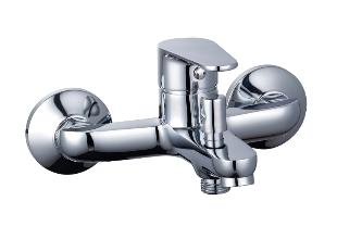 Смеситель для ванны однорычажный водопад