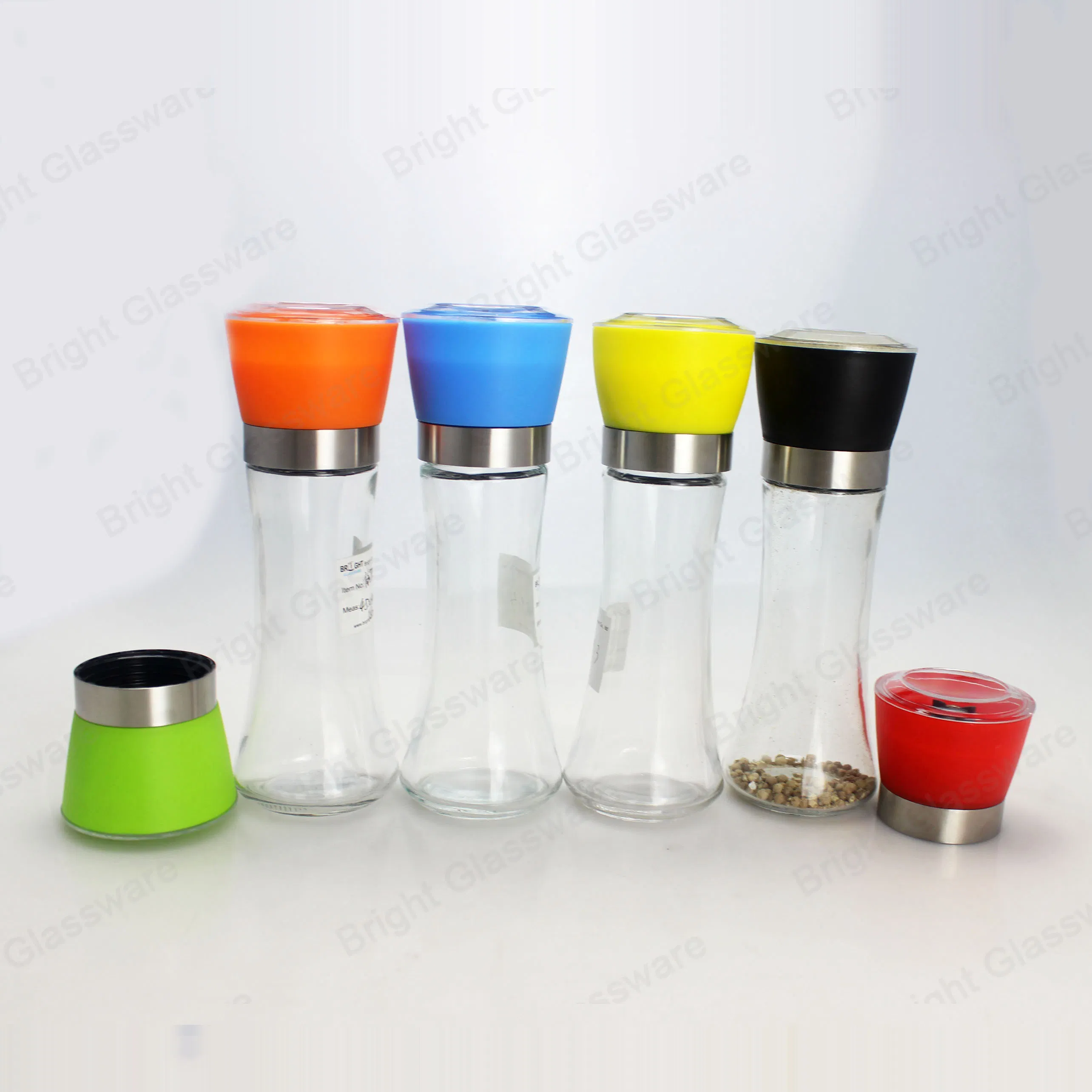 Home Kitchen Tool 150ml Glass Spice Grinder Mill Bottle with Plastic Grinder