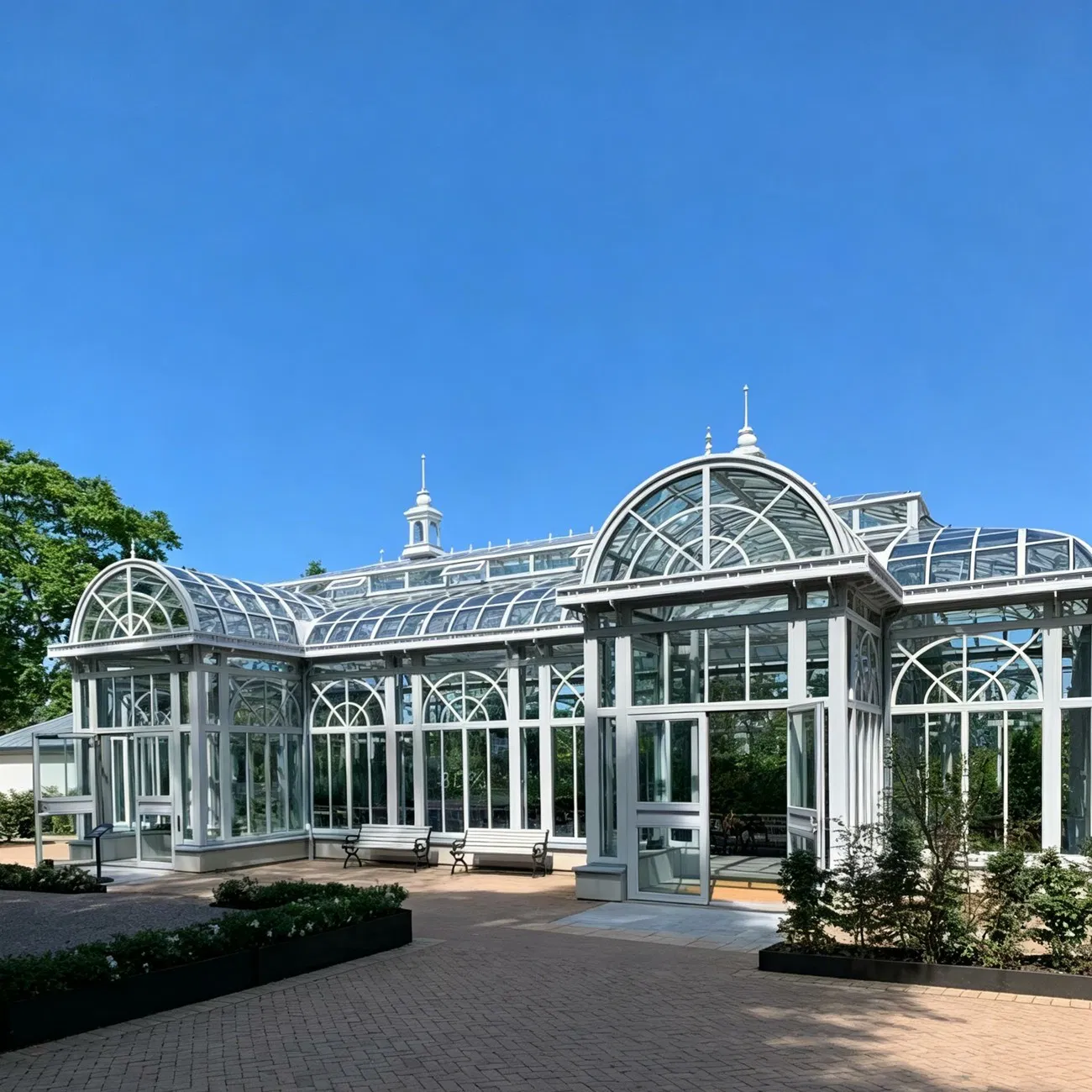 Luxury Sunroom Haven with High Quality Metal Frame for Outdoor Relaxation