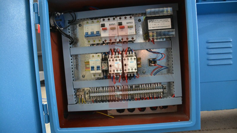 Ленточнопильный станок по металлу горизонтальный GB4240