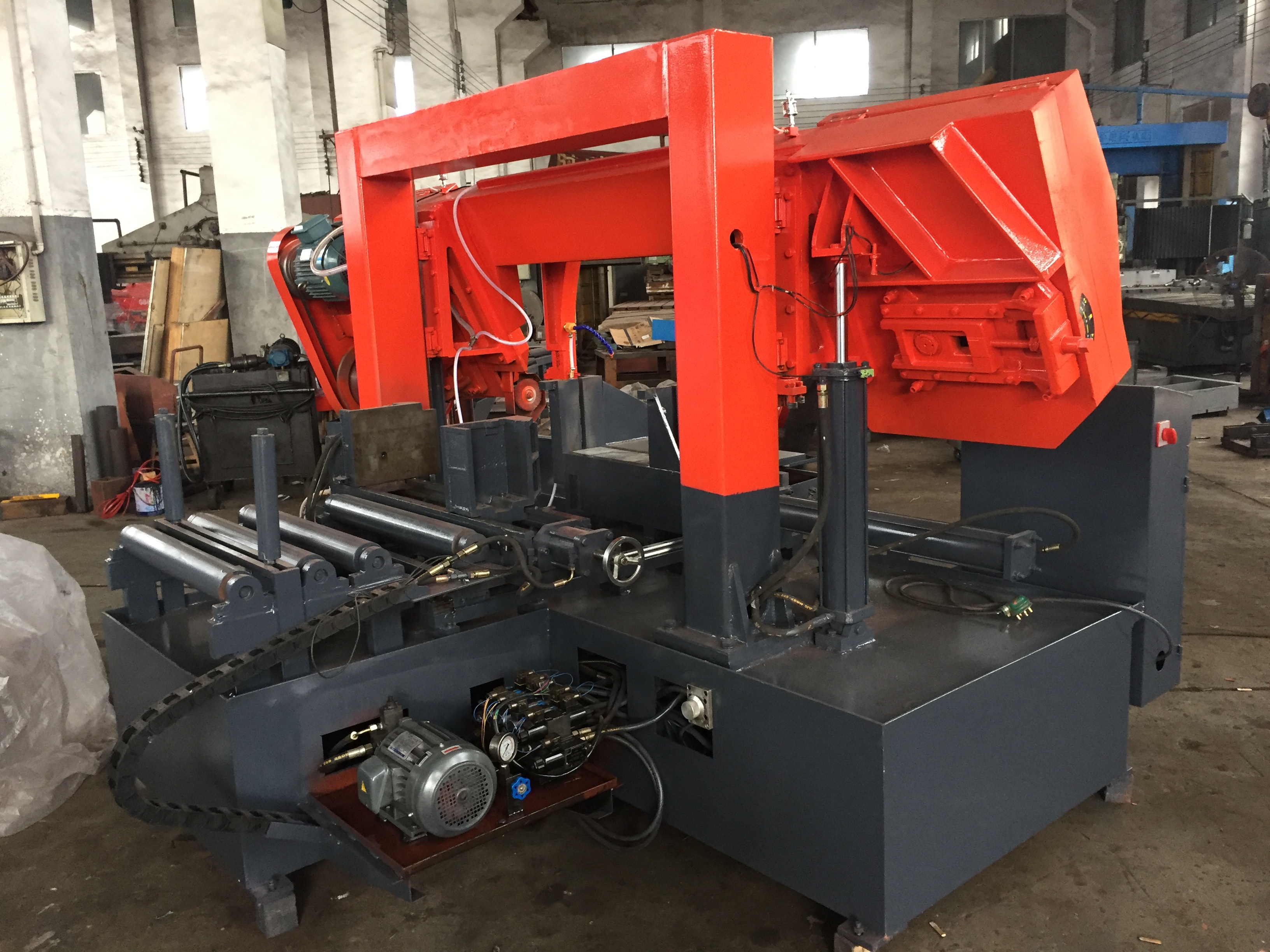 Станок ленточнопильный автоматический по металлу GWK4240