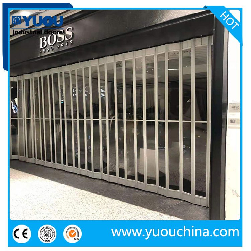 China Manufacturer Balcony PC Transparent Folding Doors Plastic Popular Design