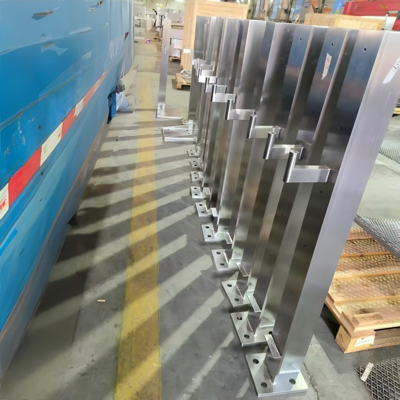 High-Strength Metal Steel Fence Post for Public Safety Zones