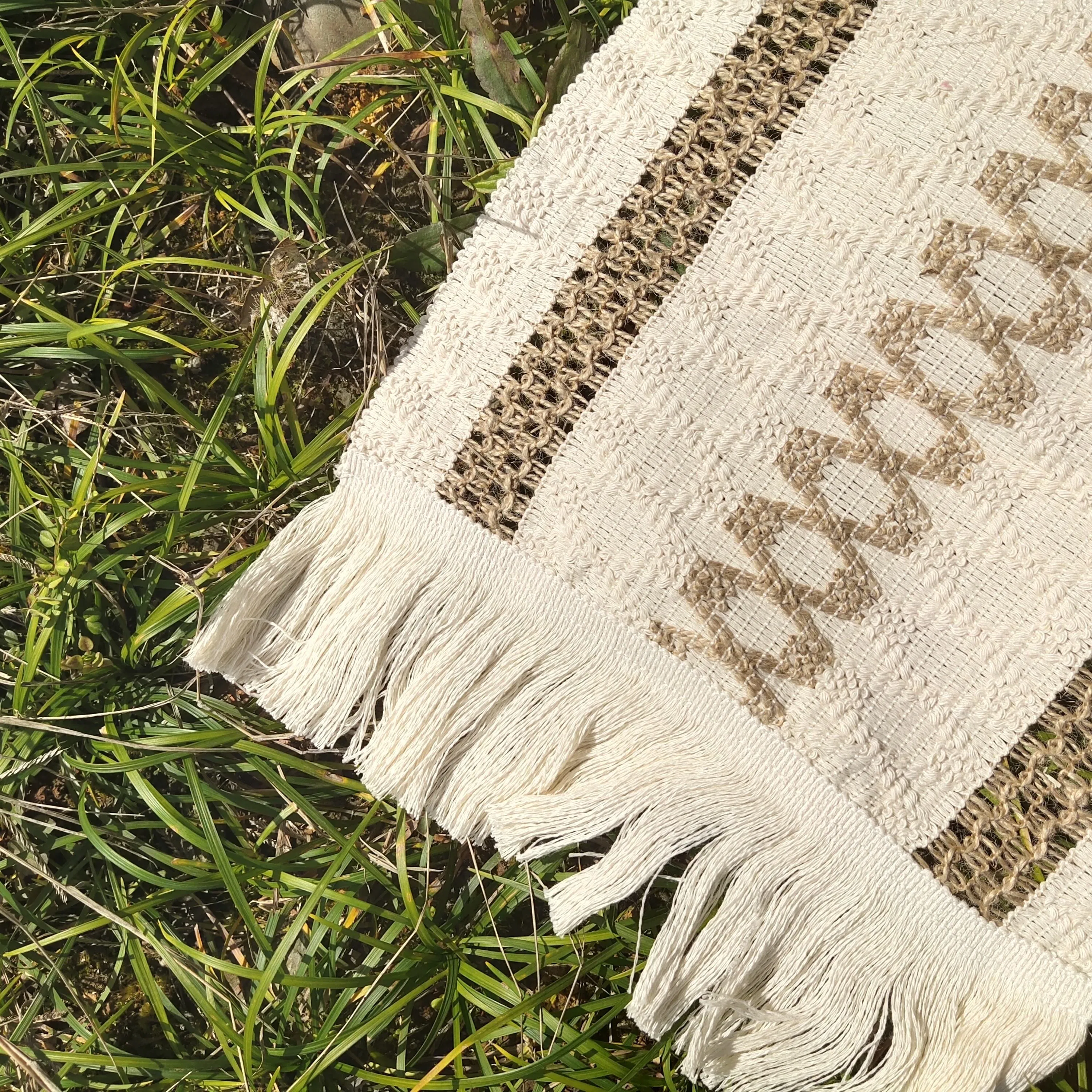 12inch Macrame Splicing Cotton Burlap Table Runners Jute Table Runner with Tassel