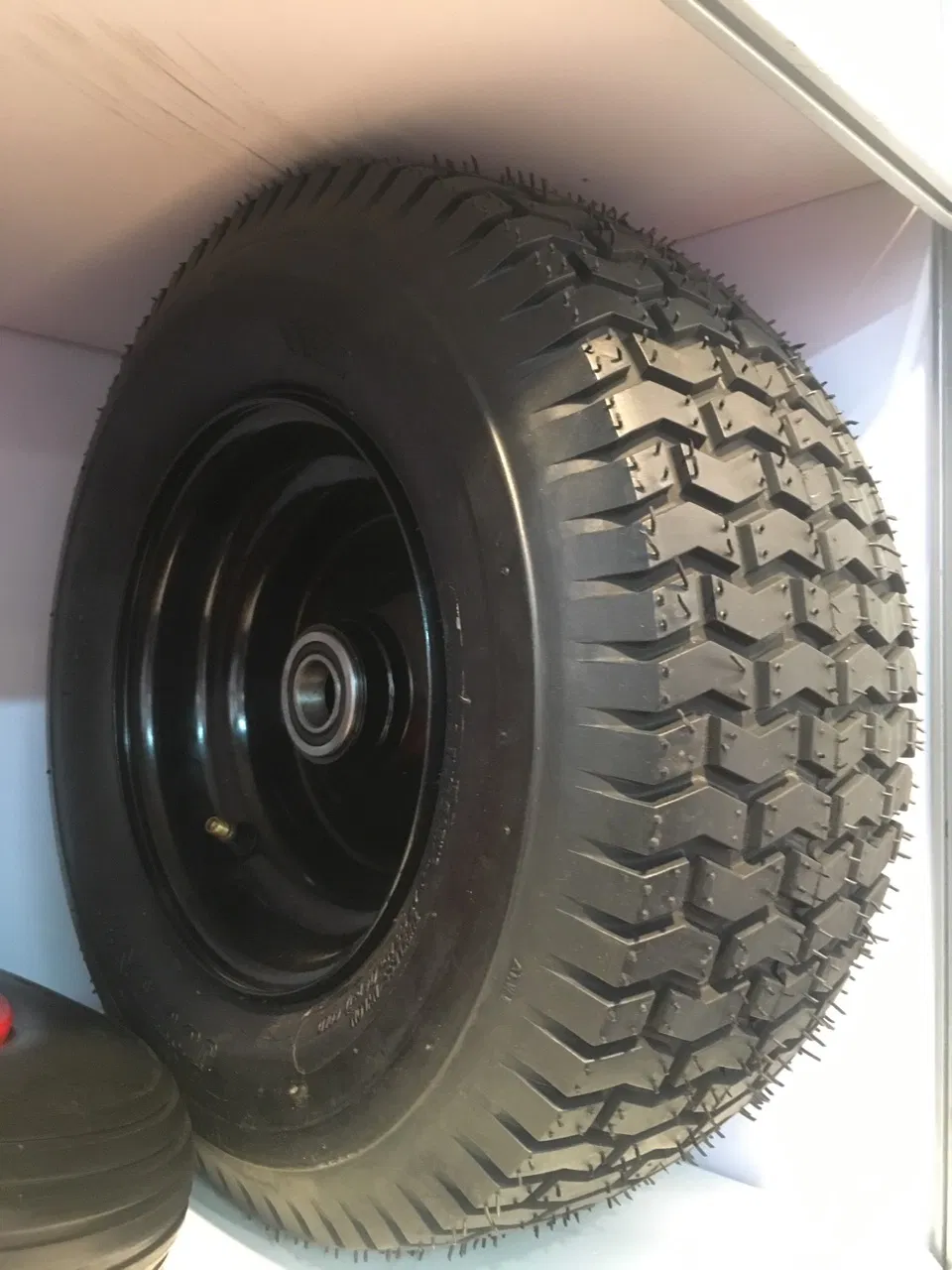 Maxtop High-Quality Tubeless Turf Tire with Multiple Sizes