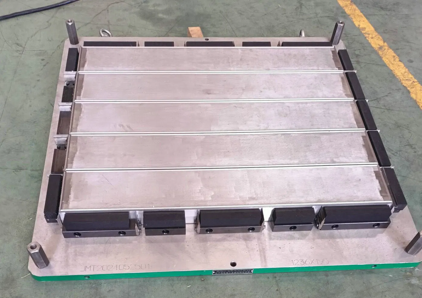 Lvt / Spc Floor Cutting Mold