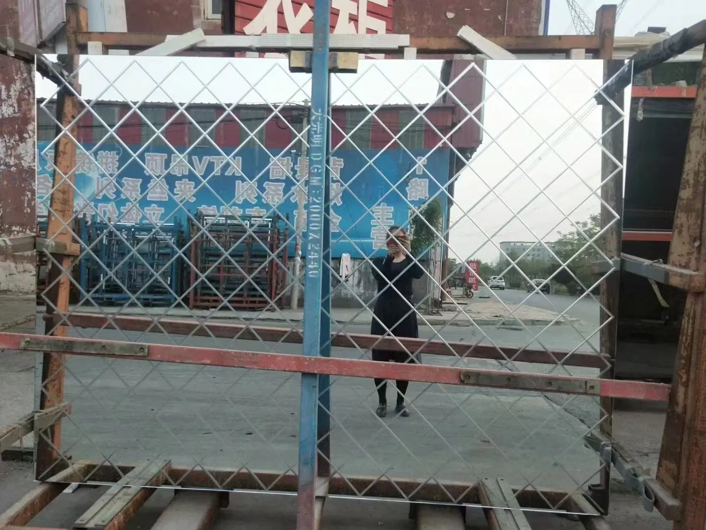 4mm 5mm Sheet Size Golden Brown Tone Beveled Mirror Wall Decoration