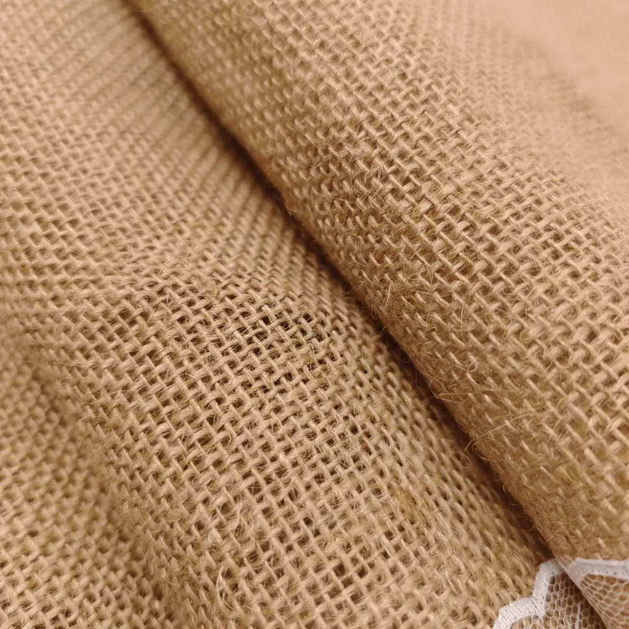 Natural Jute Fabric Table Runner with Lace for Wedding Decorations