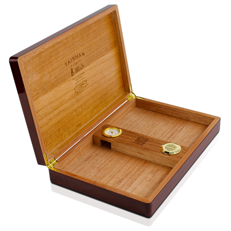 High-Quality Custom Painting Camphorwood Cigar Humidor Box