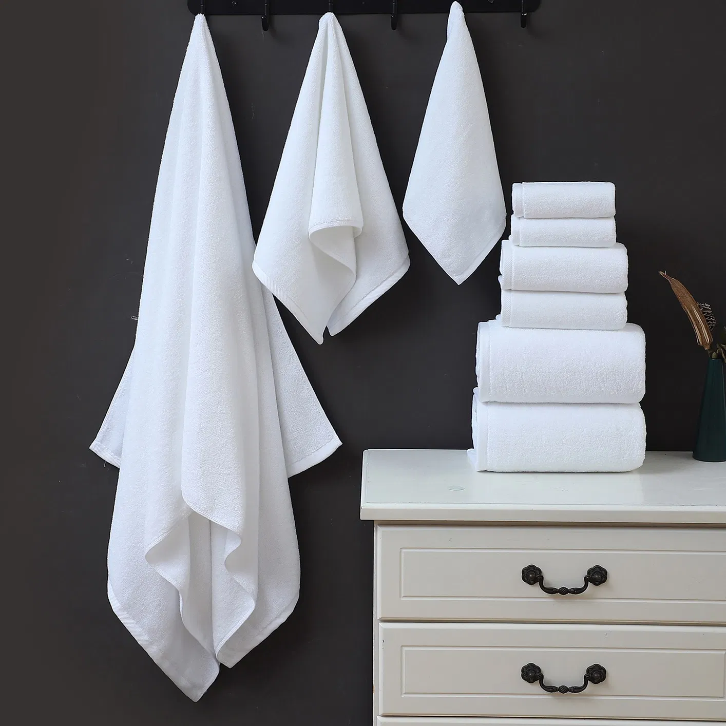 Great Quality 600GSM Bath Towel Hotel Soft White Logo Custom 70X140cm Hotel 100% Cotton Stock Bath Towel