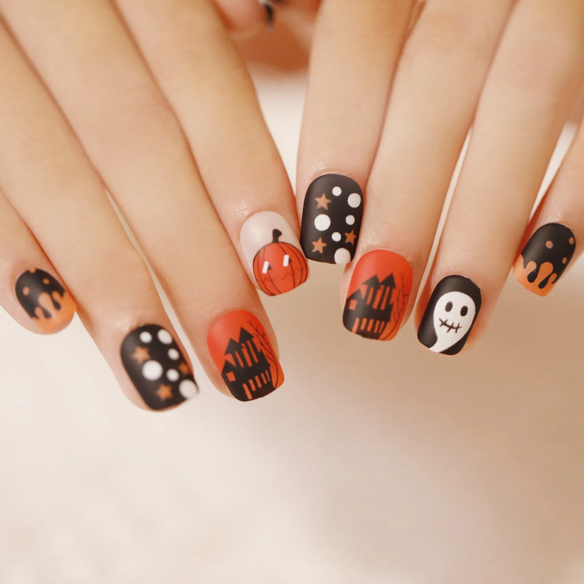Spooky Press on Nails Halloween Gift, Waterproof Nail Art Stickers for Parties