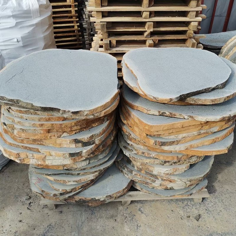 Hainan Black Bluestone Lavas Stone Honed/Rough Honed Basalt Paving Flagstone/Tiles/Kerbs for Garden/Villa Project Price