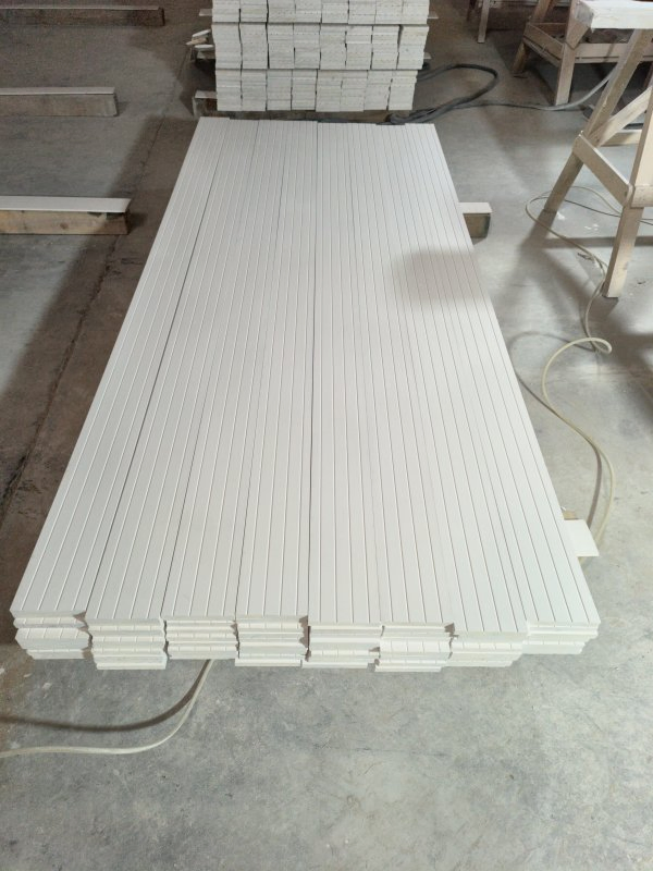White Primed or Painted Soild Wood Mouldings Skirting Boards Baseboards