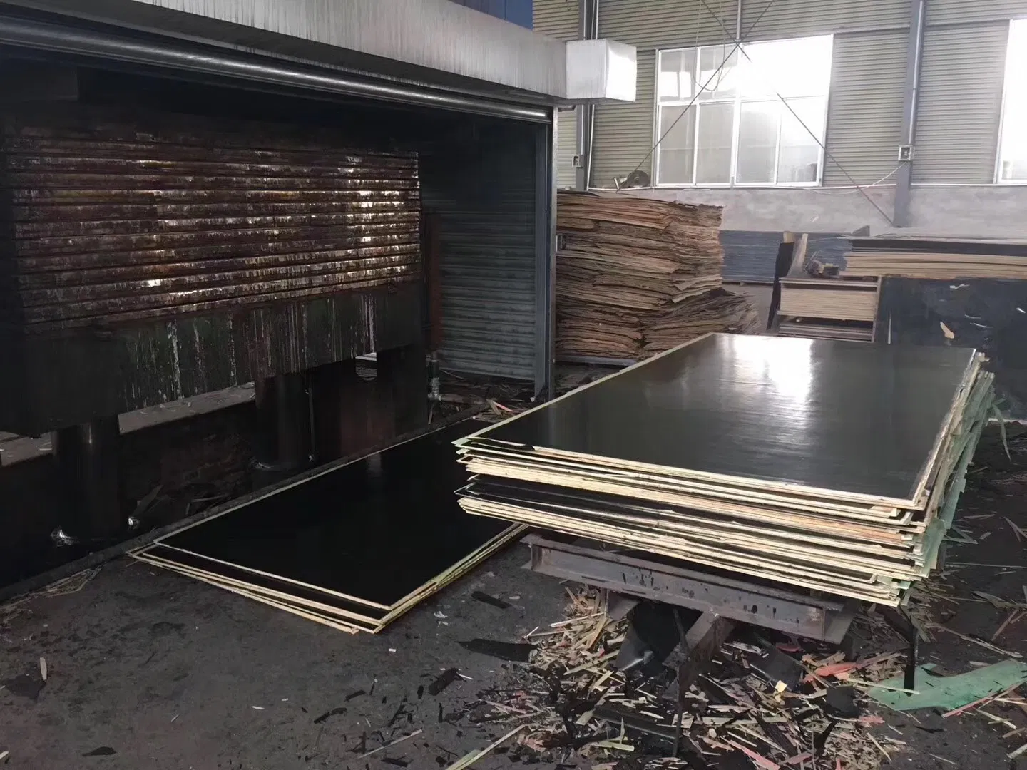 Brown or Black Film Faced Plywood with WBP Glue Two Times Press for Construction