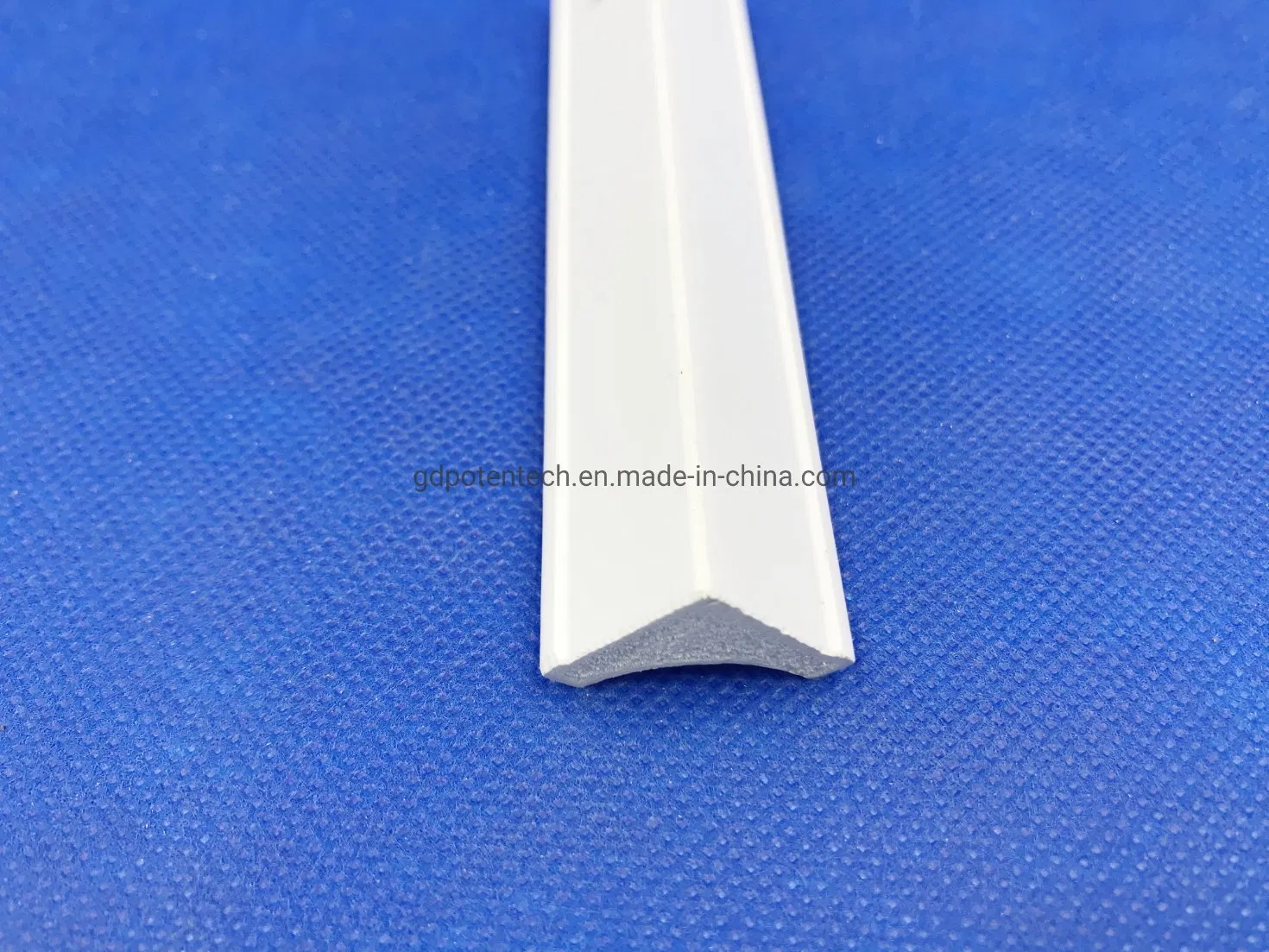 High Quality Decorative PVC Foam Laminzted Moulding in Hot Sale