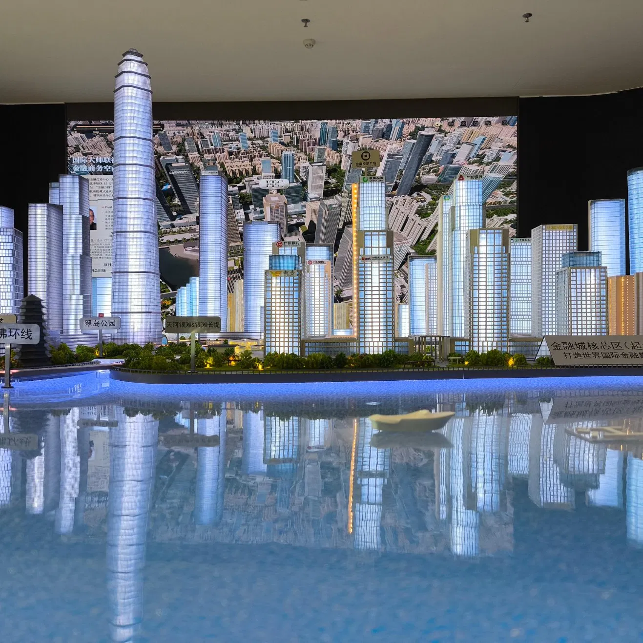3D High-End Modern Commercial and Financial Square Building Sand Table Model