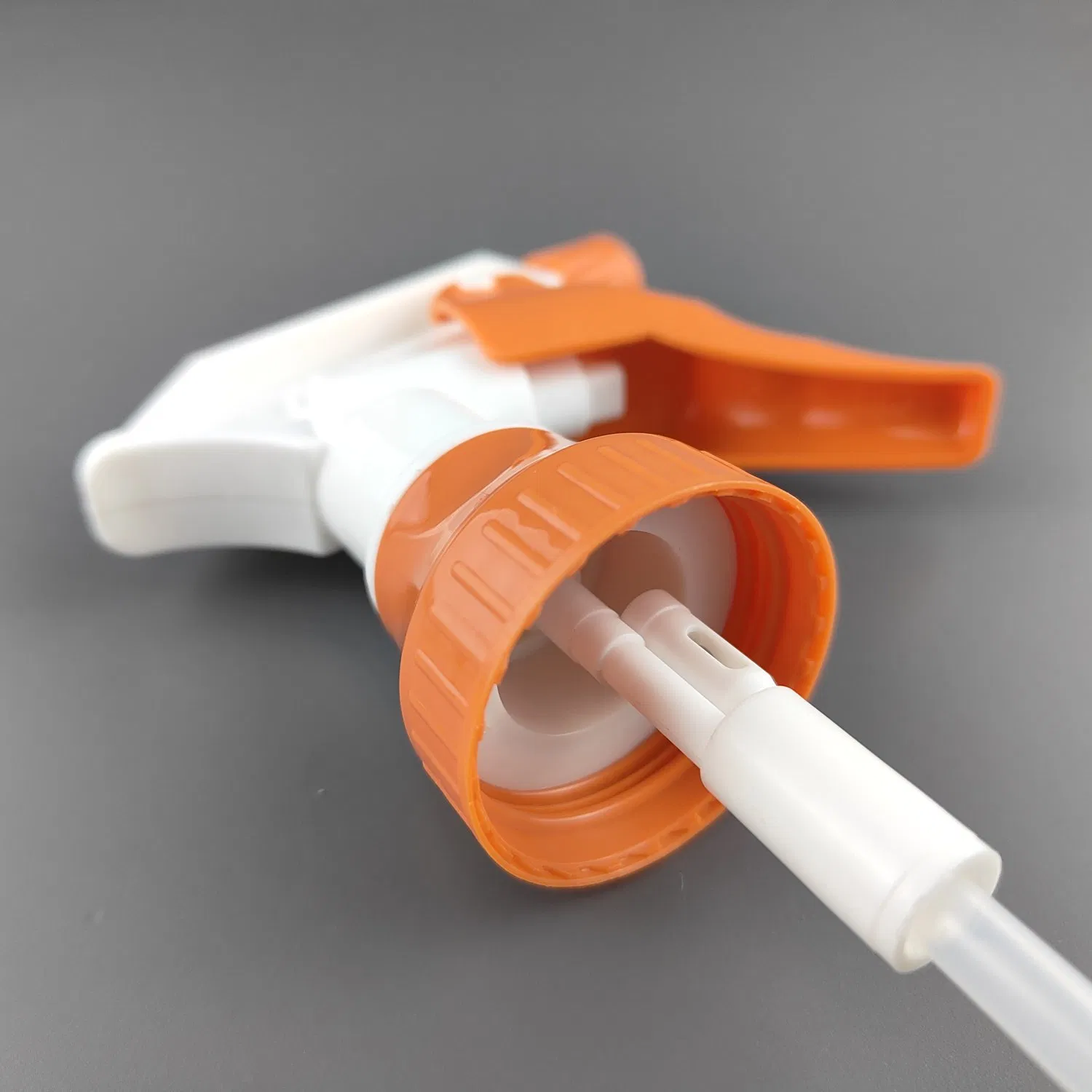 Upside Down Spray Customized Tube Length 28/400 E Strong Trigger Sprayer for Gardening