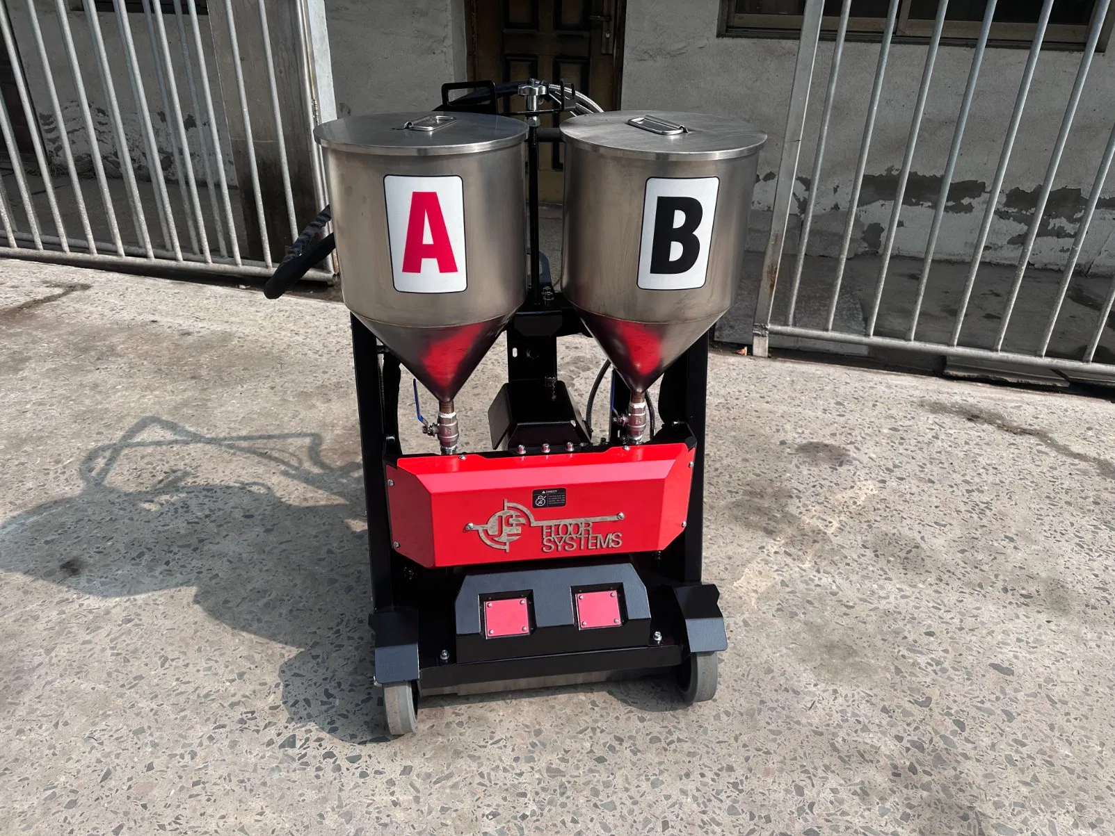 Large-Capacity Precision Sealant Dispenser