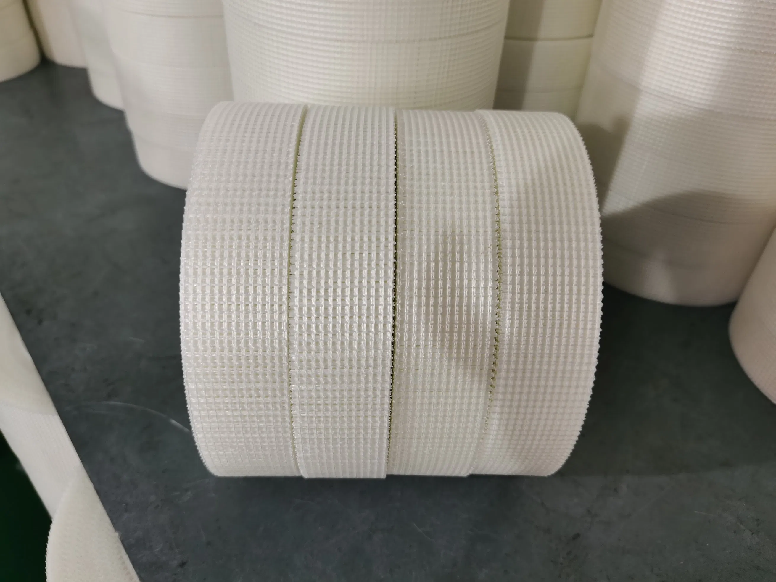 Reinforcement Concrete Adhesive Fiberglass Mesh Tape (ISO manufacturer)