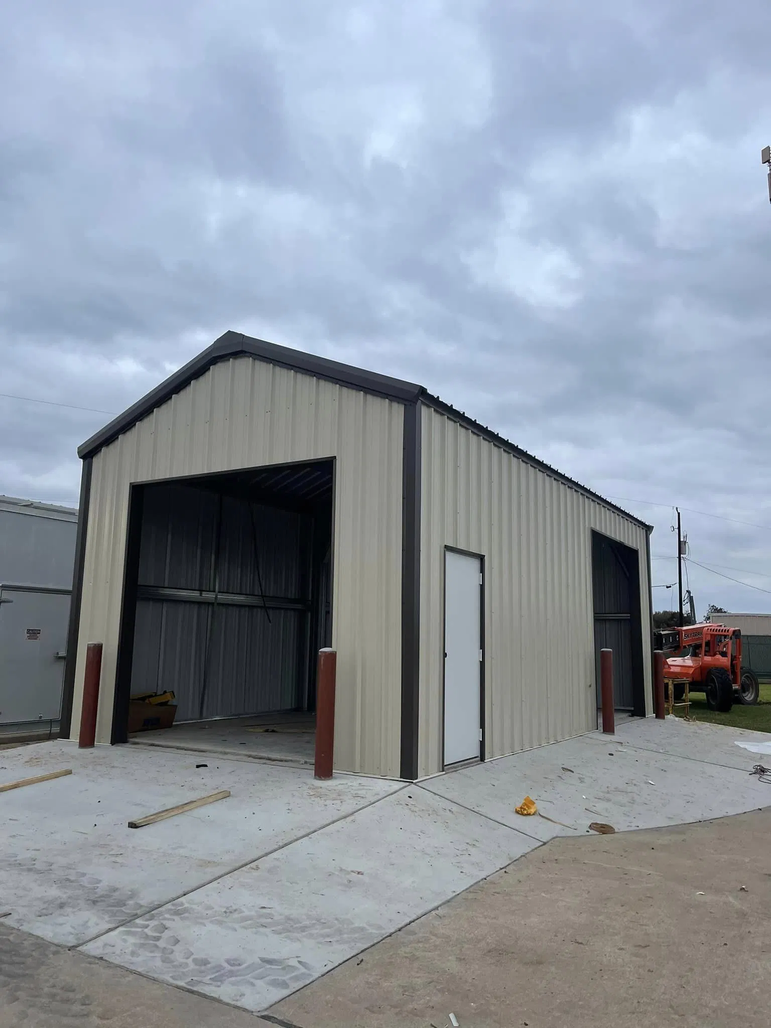 Cheap Metal Frame Prefabricated Steel Structure Building Prefab House/Garage