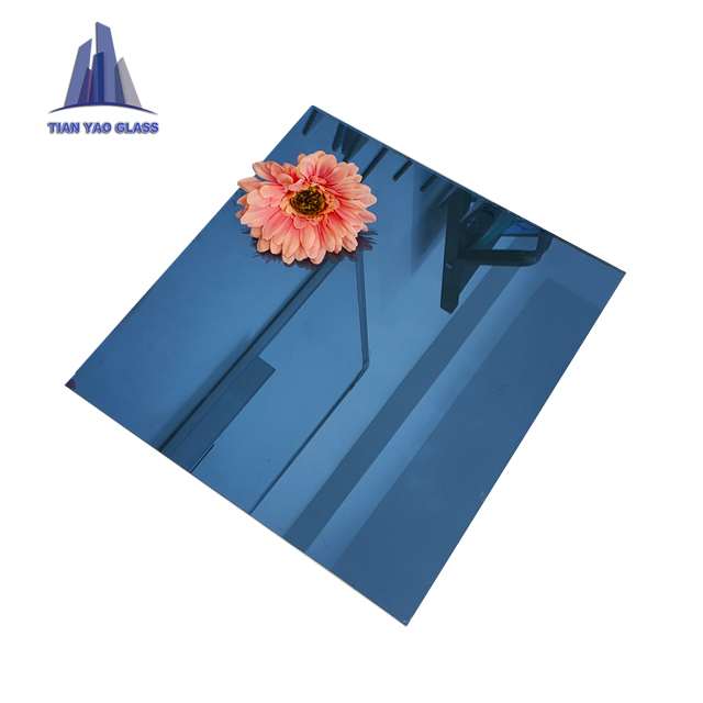 Vibrant Reflective Float Glass for Elegant Bathroom Design