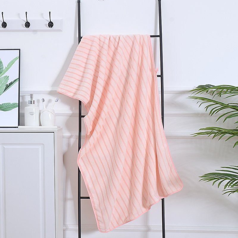 Good Quality Wholesale Cheap Price Quick Drying Absorbent Soft Comfortable Microfiber Coral Fleece Stripe Hotel Bathroom Towel Set