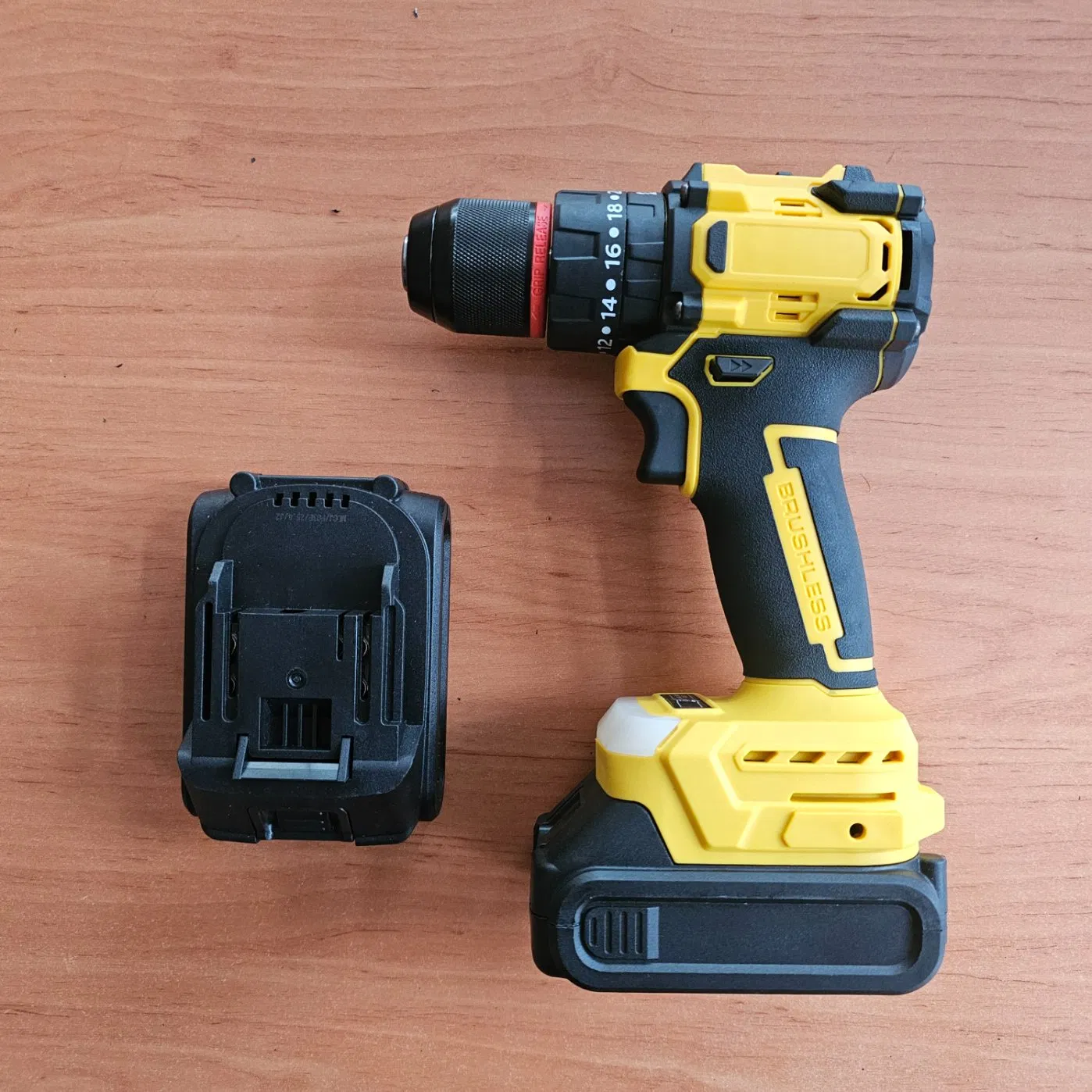 Versatile Brushless Power Tool Low Vibration Power-Tool Complete Bundle Tool Set 21V CE