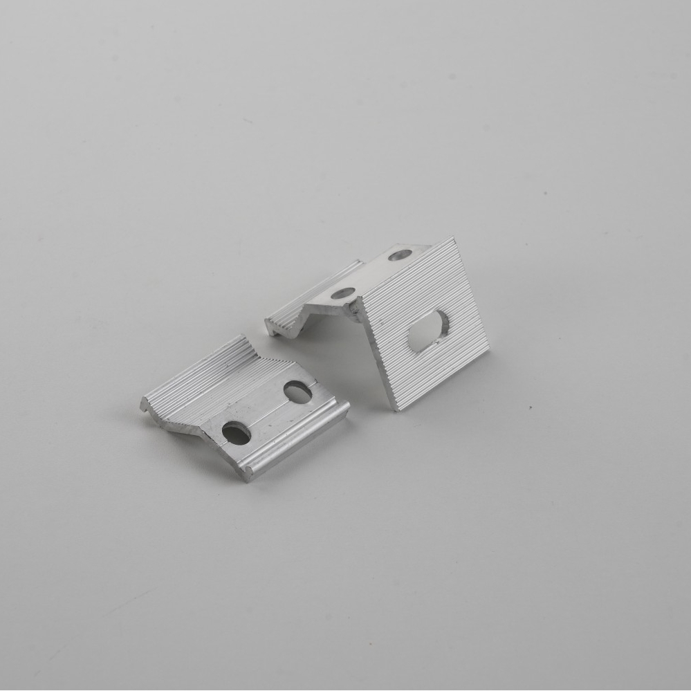 Good Quality MID and End Clamp Solar System Socket Accessories