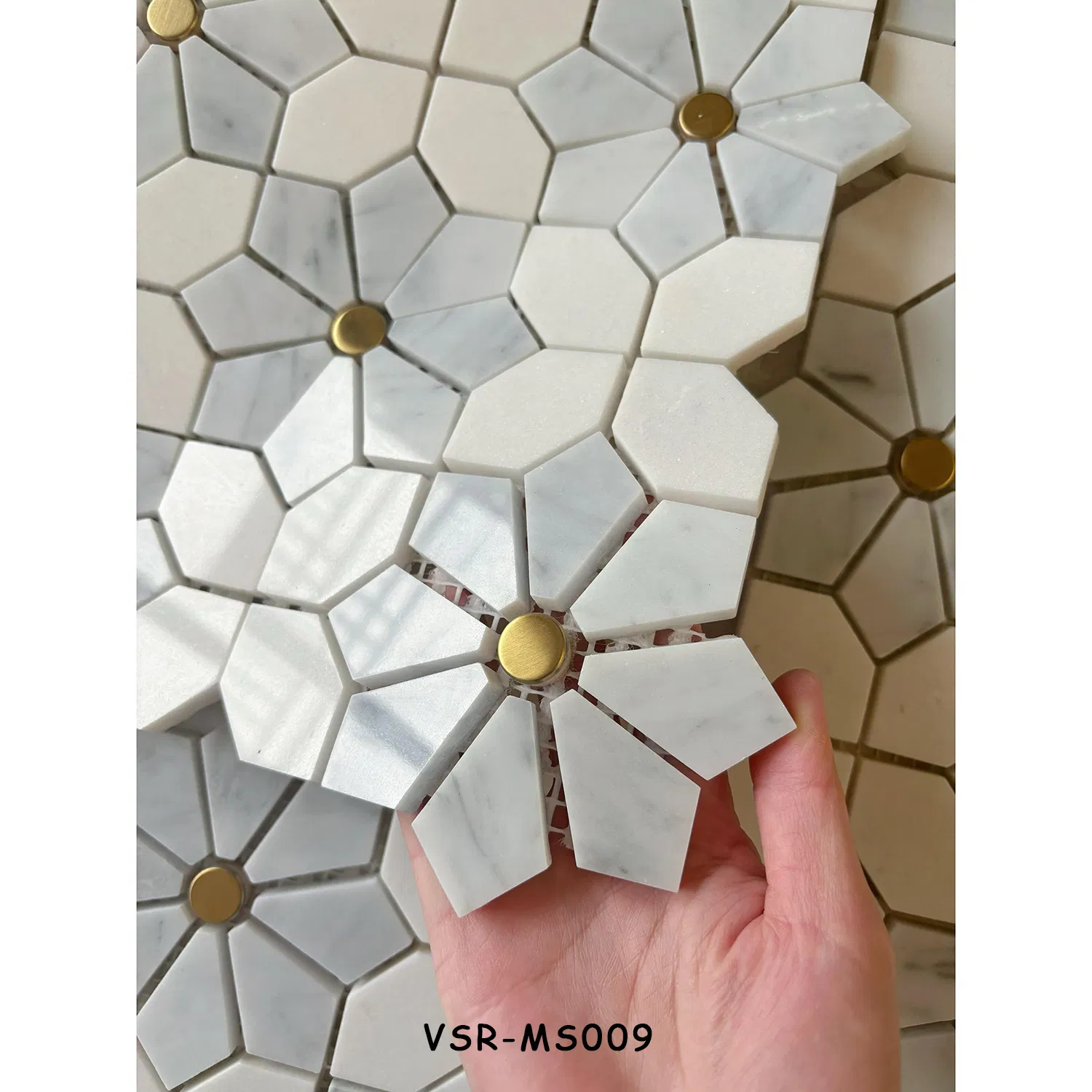 Мозаика из мрамора Waterjet с латунью для кухни и ванной