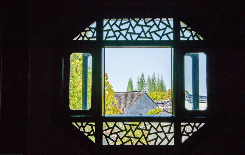 Chinese Ancient Style Metal Aluminium/Wooden Antique Window Customization