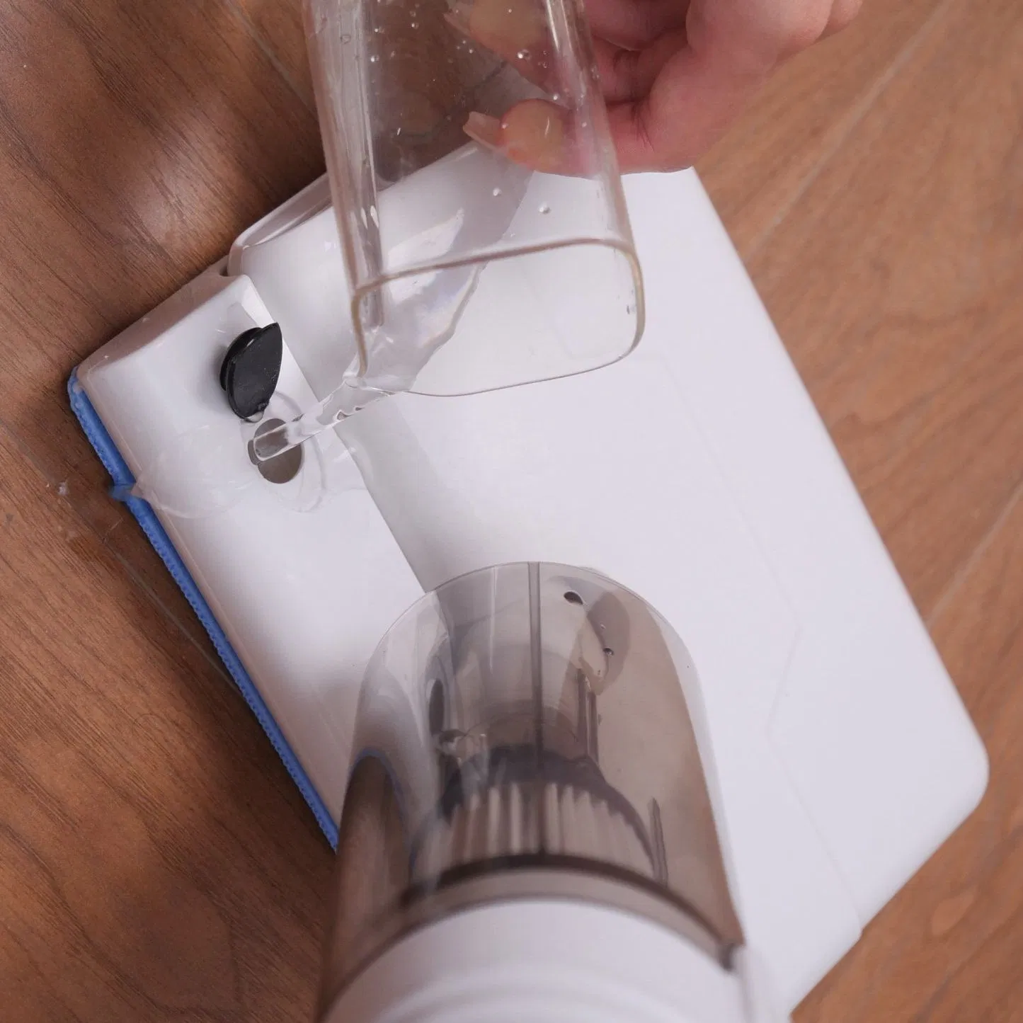 Hand Held Vacuum Cleaner 16kpa Home Appliance Vacuum Cleaner with Water Tank