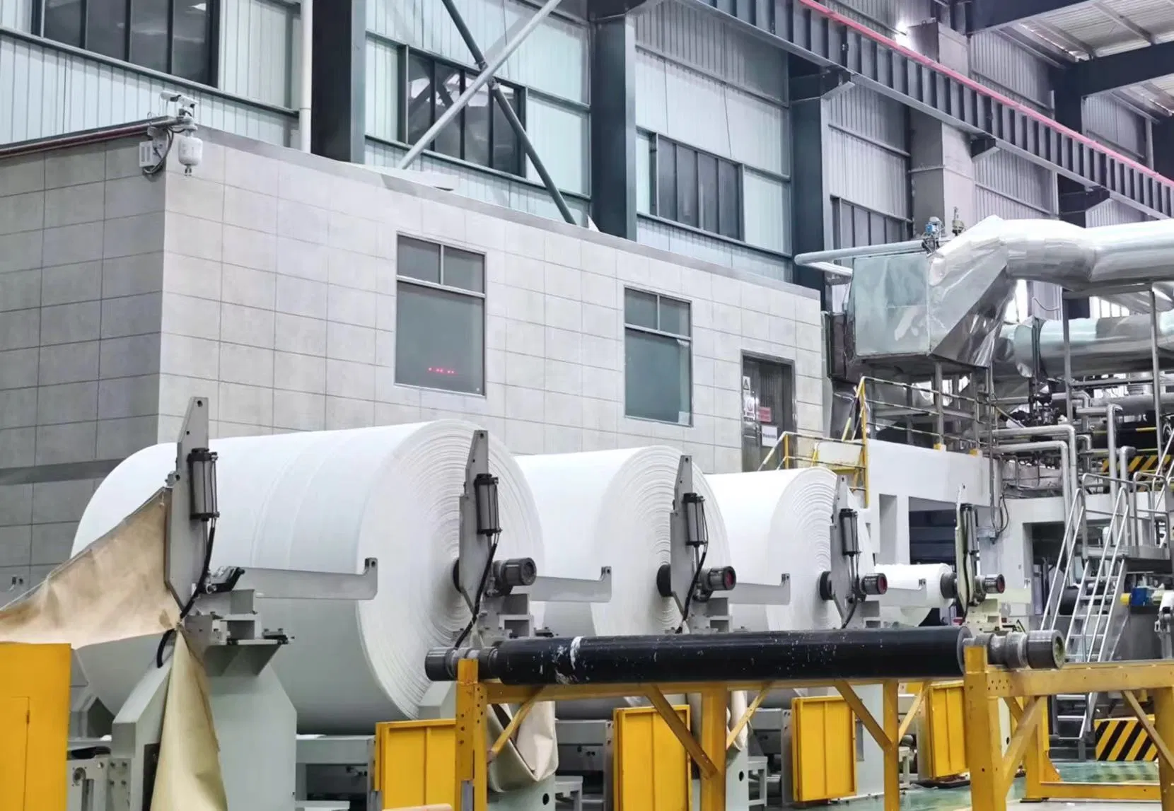 Bright Clean Pure White Mother Roll Paper High Capacity Mother Roll Paper