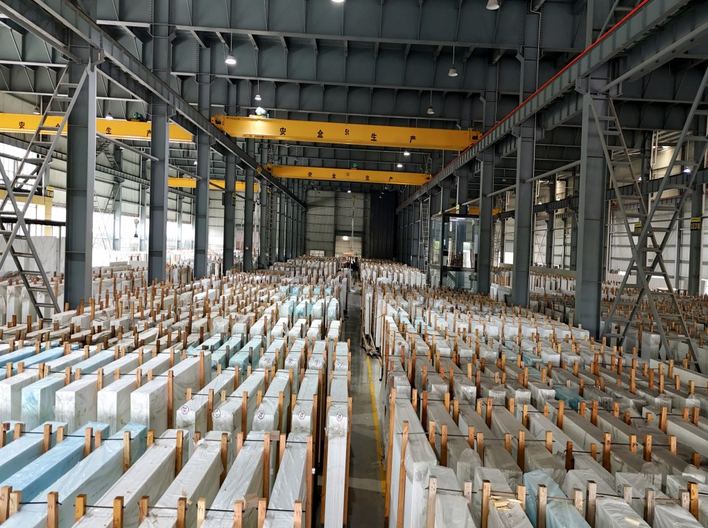 Pure White Artificial Glass Stones Nano Micro Crystallized Slabs Polished for Project Customized