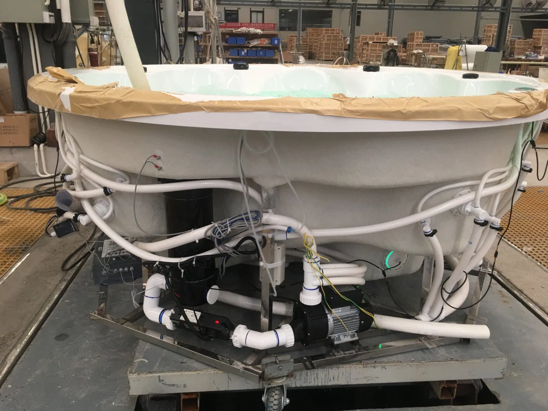 Круглый спа-бассейн на 7 человек с гидромассажем