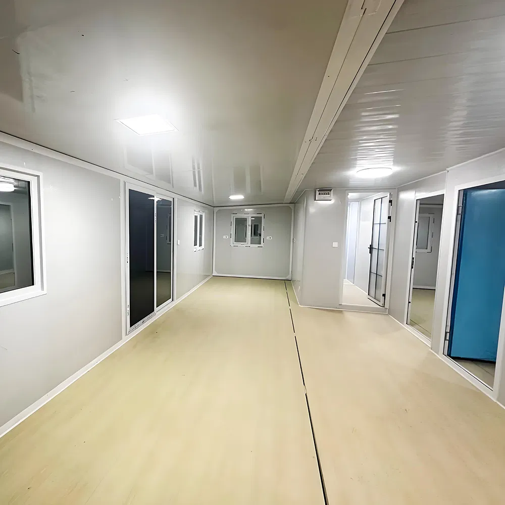 Mobile 20 FT Folding Prefabricated Container House Portable 40FT Home Container