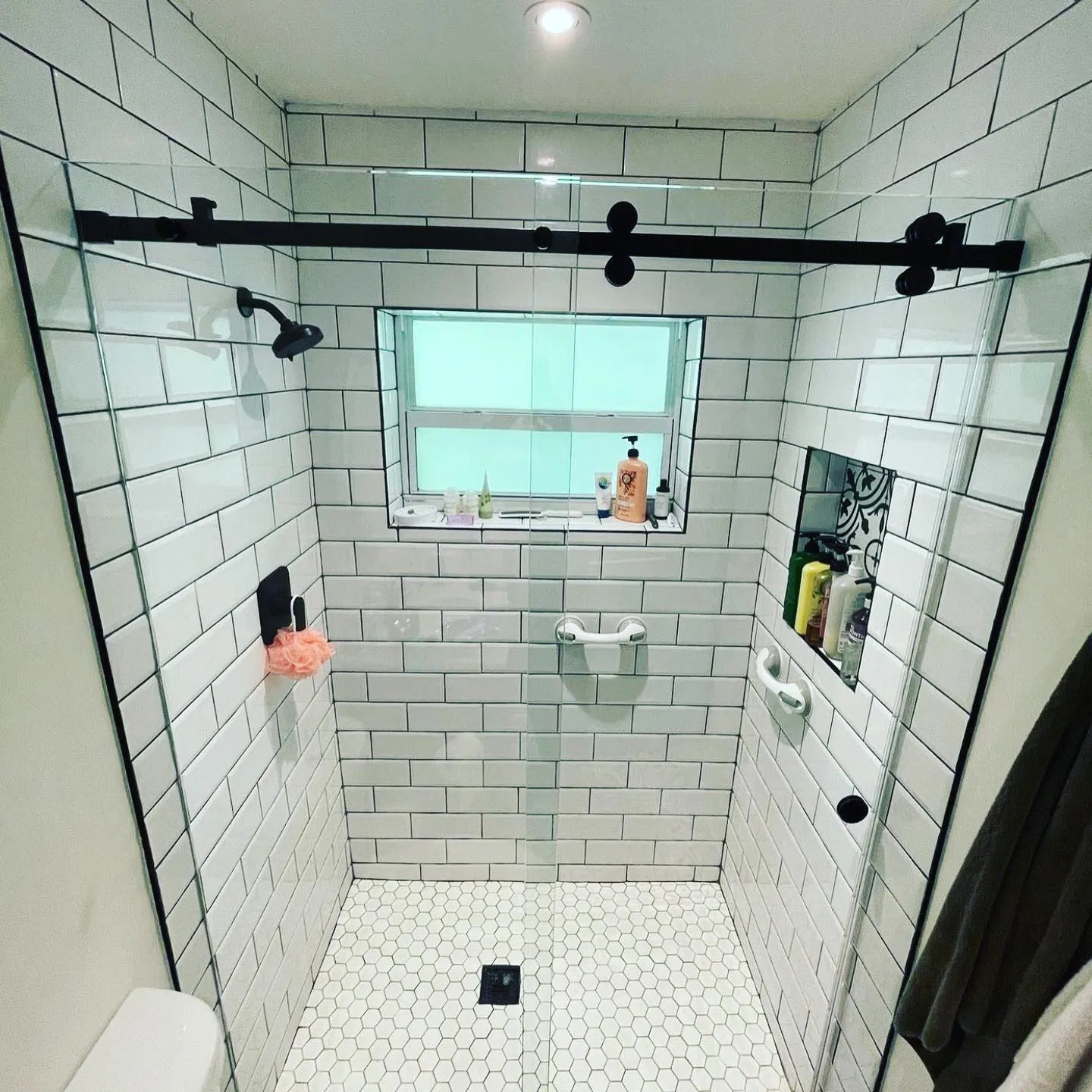 China Manufacturer Shower Screen Roller Sliding Glass Door Hardware Accessories