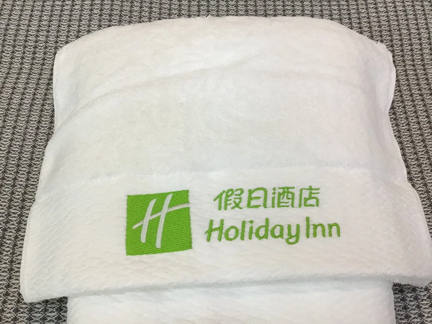 Wholesale SPA Natural 100% Pure Cotton Hilton Hotel White Face Hand Towel with Embroidery Logo