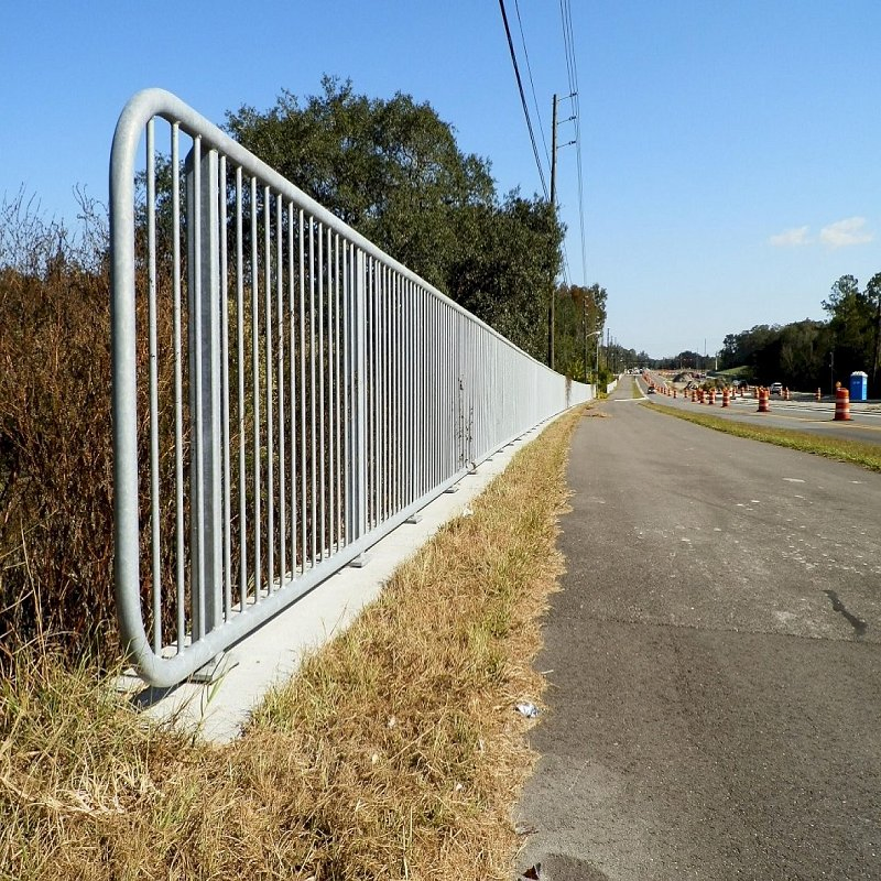 Fangxin on Sale Wholesale Steel T Post Temporary Fence Balcony Fence Pool Fence Star Picket Guardrail