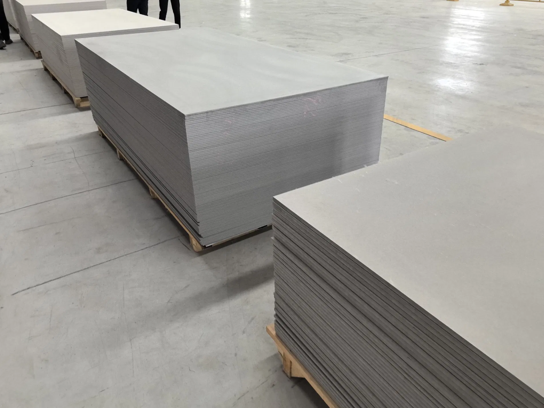 Thermal Insulation Cladding Waterproof Floor Cellulose Painting Siding Slab Facade Plate Calcium Silicate Panel Sheet Cement Fiber Board for Exterior Wall