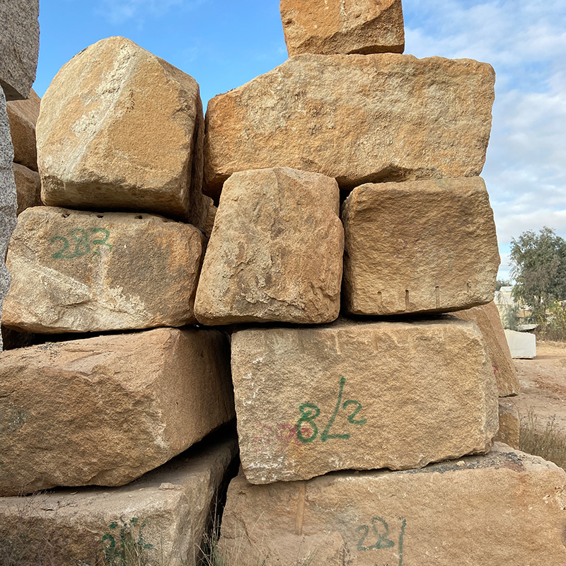 Rusty Yellow/Natural Beige/Sunset Gold G682 Granite Tiles for Paving, Wall Cladding/Panels/Pavers/Landscaping/Garden Decoration/Villa/Floor Price