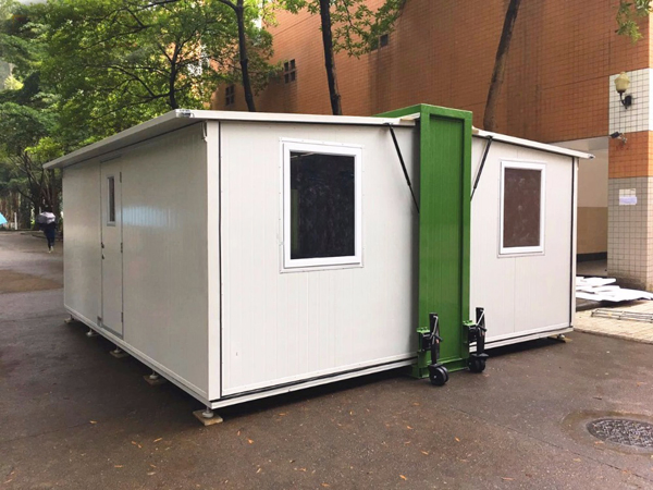 New Design Luxury Expandable Container House Prefab Container Shop with Balcony for Wholesale