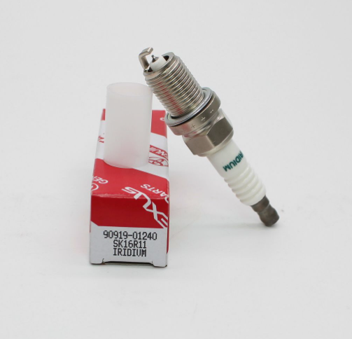 Свеча зажигания Toyota 90919-01240 для Crown, Prius, Hiace, Yaris