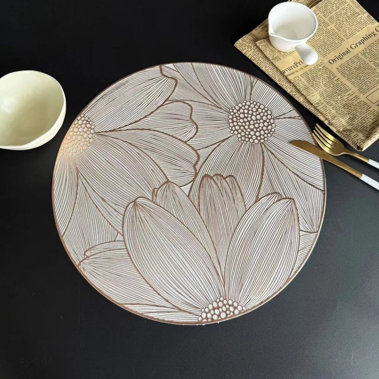 Wholesale New Designs Hot Stamping Elegant Decorative Anti-Scald Placemat