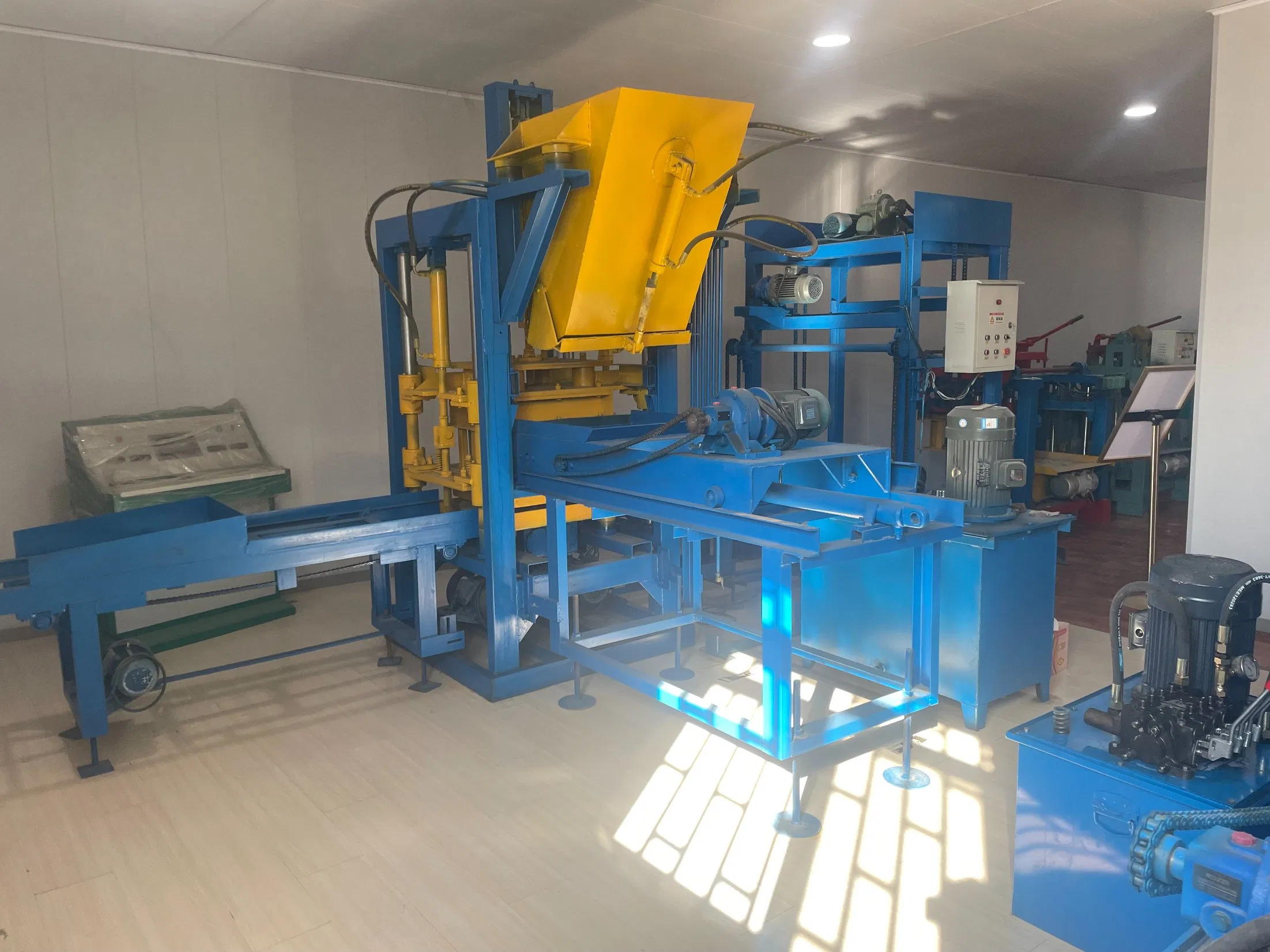 Cost-Effective Fully Automatic Hydraulic Brick Making Machine Line for Small Businesses