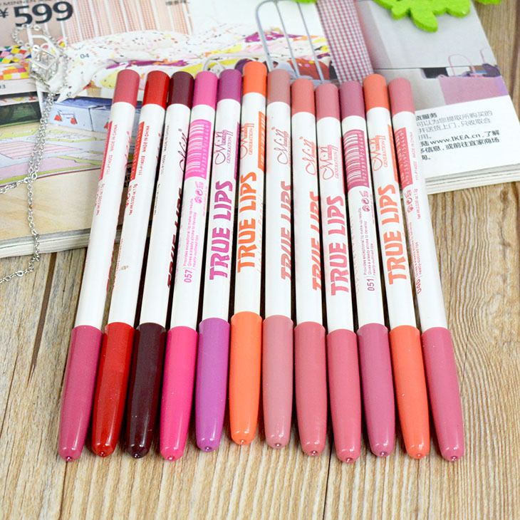 Women Make up Lipliner with Long Lasting Kissproof Colors