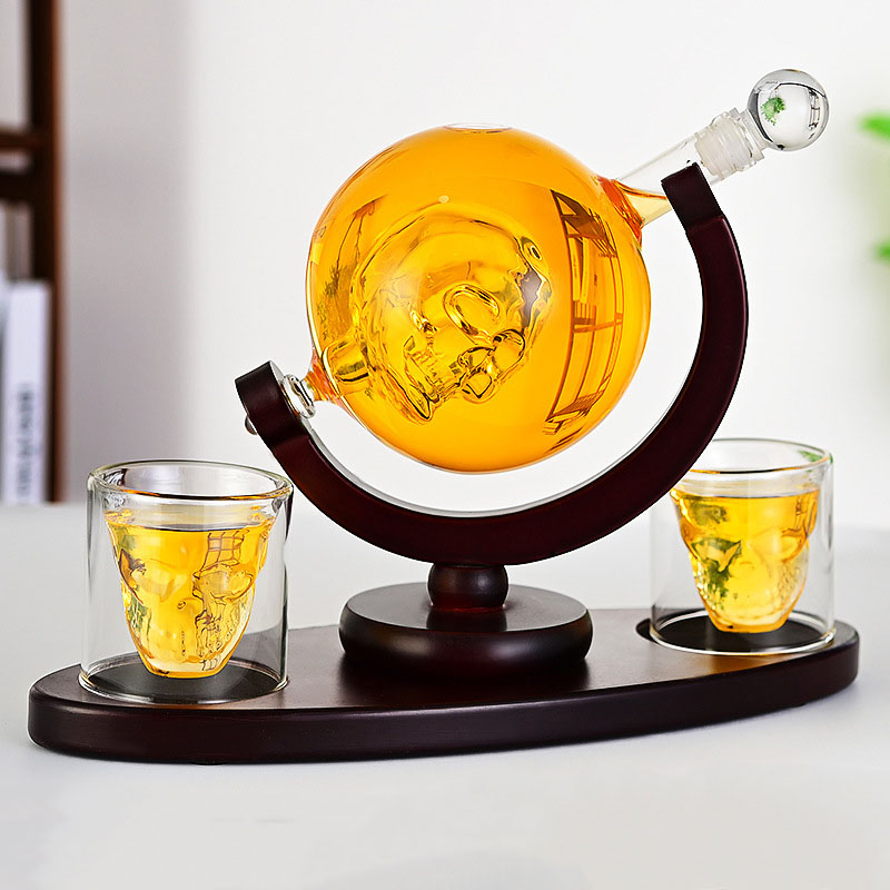 off-The-Shelf Supply Globe Glass Skull Mug Vodka Craft Bottle Wine Dispenser