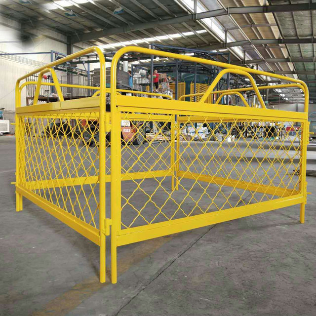 Heavy Duty Yellow Manhole Pit Deep Well Barrier Guard Fence for Construction