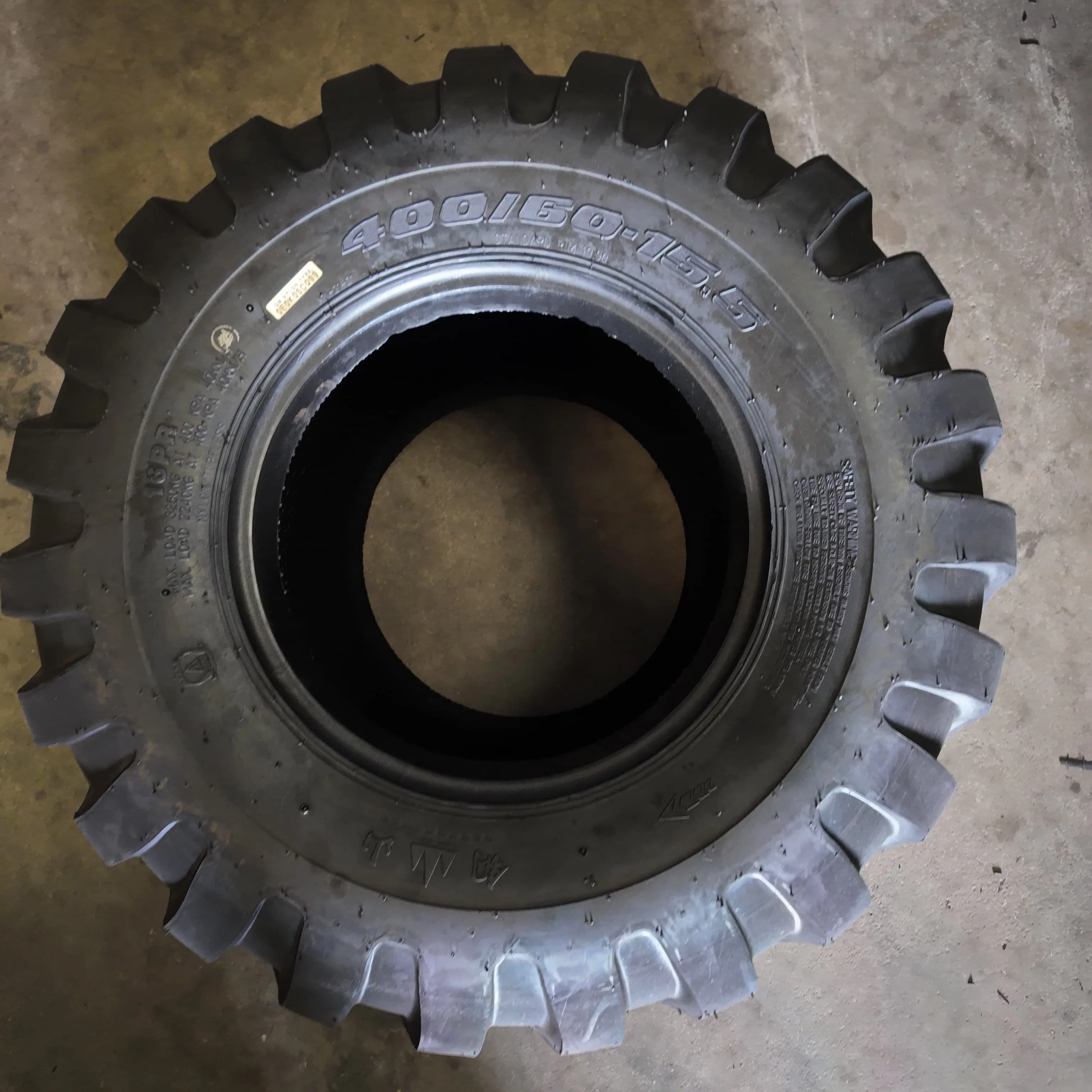 Шина радиальная промышленная 12.5/80-18 12PR для автогрейдеров